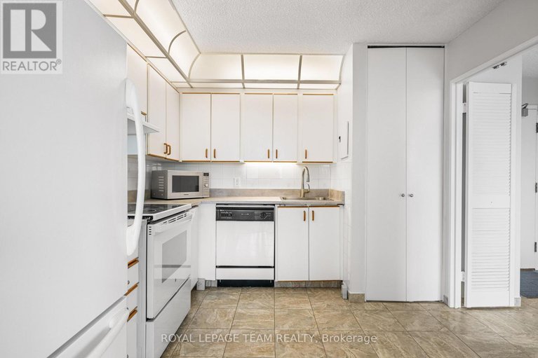 29224793/1607-1285-cahill-drive/south-keys/ottawa/ontario/K1V9A7_13