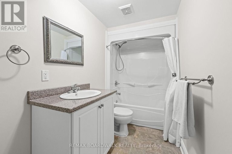 29430722/110-templeton-court/kemptville/north-grenville/ontario/K0G1J0_26