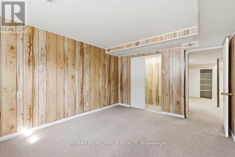 29567574/1274-maitland-avenue/copeland-park/ottawa/ontario/K2C2C6_22