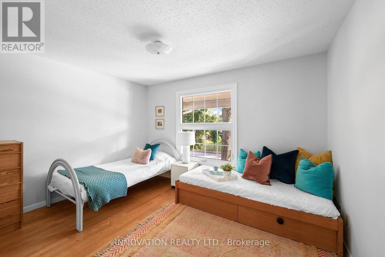 28793840/1867-dorset-drive/playfair-park/ottawa/ontario/K1H5T9_24
