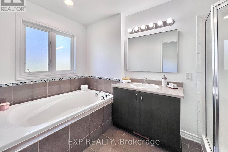 28928312/457-foxhall-way/bridlewood/ottawa/ontario/K2M0G2_40