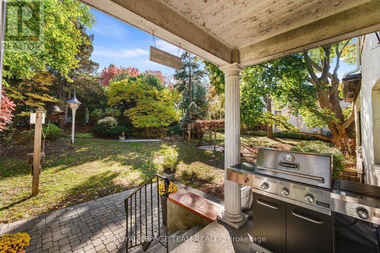 29064217/516-kenwood-avenue/mckellarhighland/ottawa/ontario/K2A0L6_27