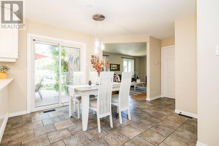 28910635/5239-mclean-crescent/manotick-long-island-nicholls-island/ottawa/ontario/K4M1G1_22