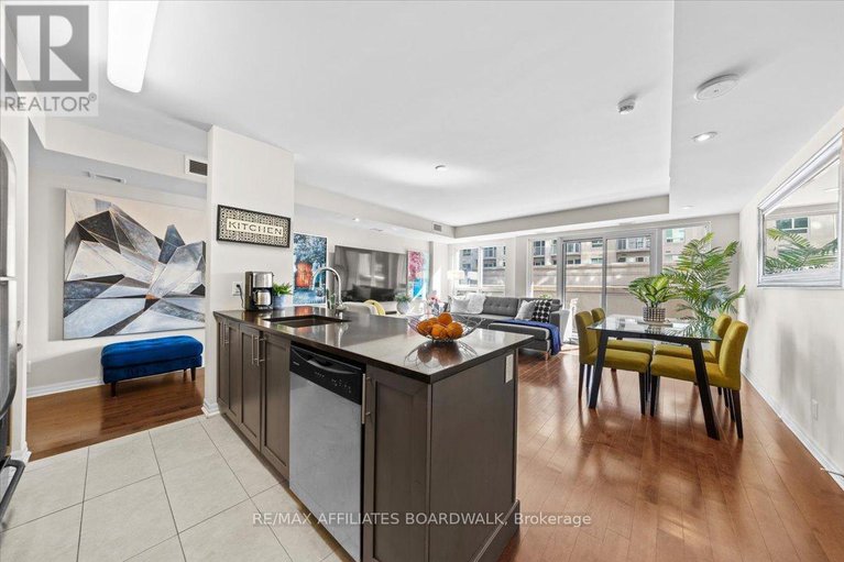 28649694/206-242-rideau-street-s/sandy-hill/ottawa/ontario/K1N0B7_7