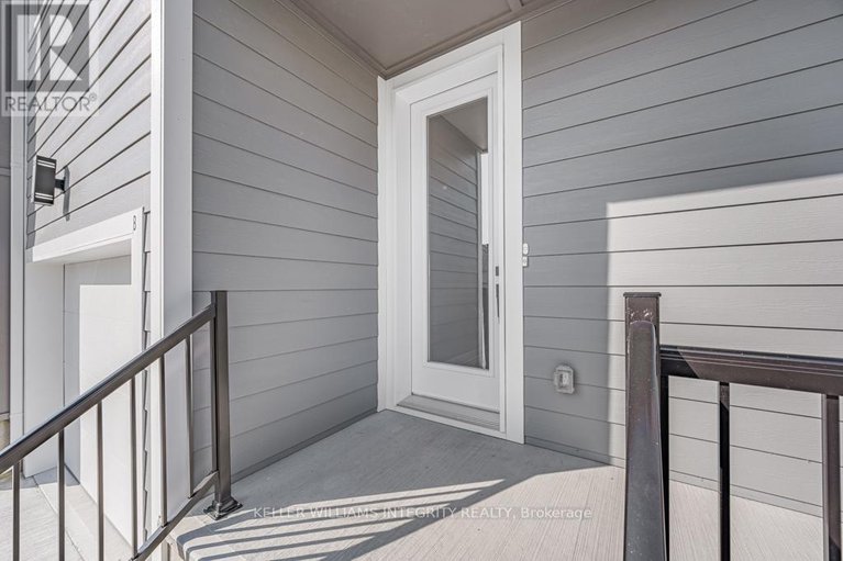 28308587/a-875-contour-street/mer-bleuebradley-estatesanderson-park/ottawa/ontario/K1W0G6_2
