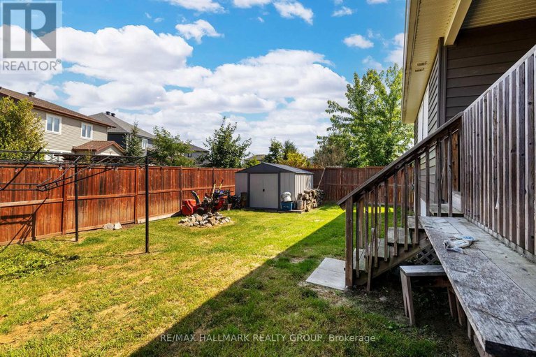 27816105/75-settlement-lane/russell/ontario/K4R0A4_30