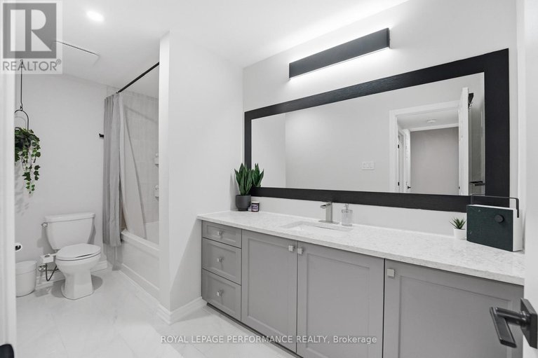 29447569/583-ozawa-private/cfb-rockcliffe-and-area/ottawa/ontario/K1K4Z9_37