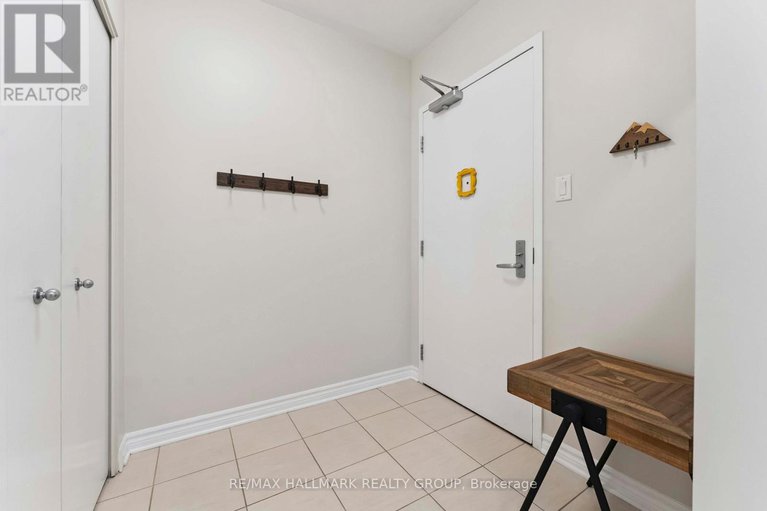 28620989/304-70-landry-street/vanier/ottawa/ontario/K1L0A8_5