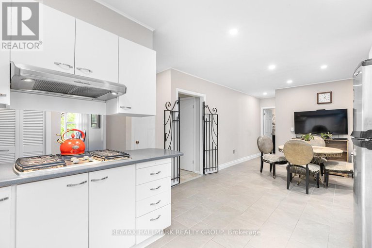 28829150/2435-georgina-drive/whitehaven/ottawa/ontario/K2B7N1_13