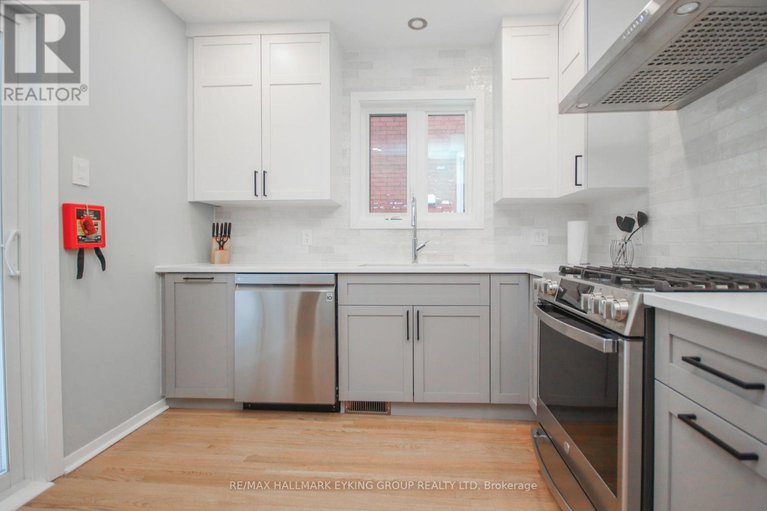 28220496/239-york-street/lower-town/ottawa/ontario/K1N5T9_23