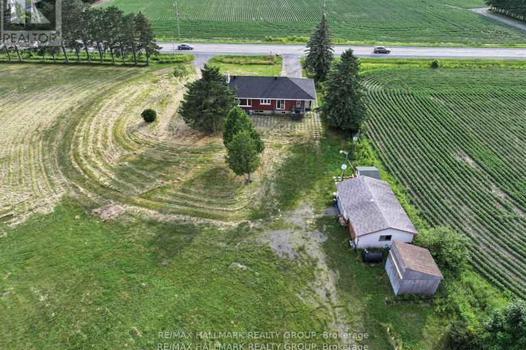 29092515/6050-old-richmond-road/south-of-fallowfield-road/ottawa/ontario/K0A2Z0_32