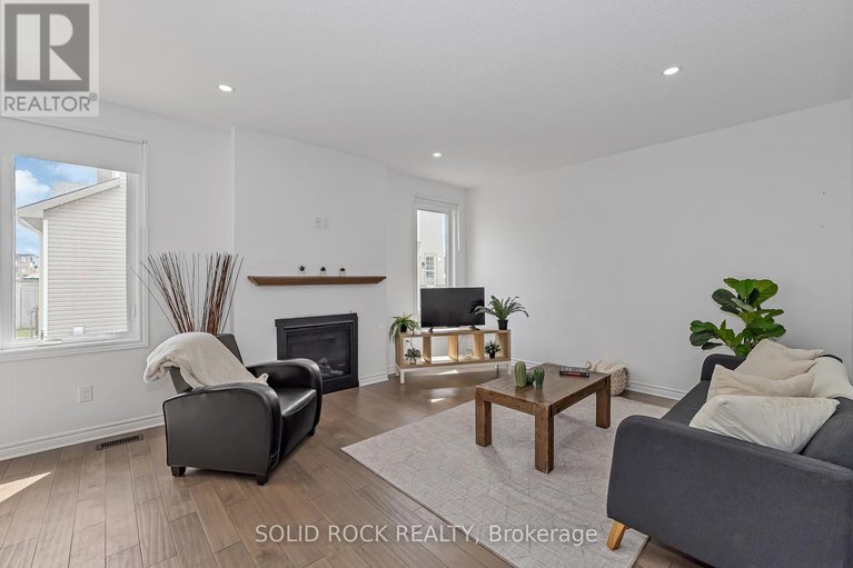 28814224/149-minikan-street/blossom-parkkemp-parkfindlay-creek/ottawa/ontario/K1X0E5_11
