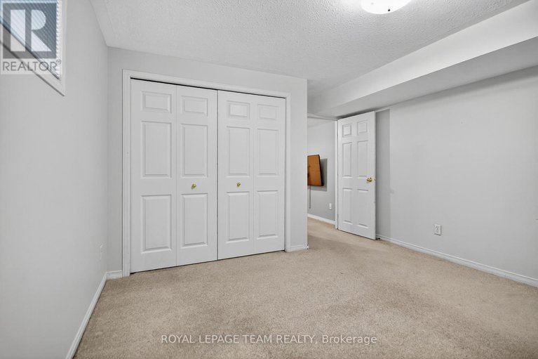 29115159/7-newcastle-avenue/morgans-grantsouth-march/ottawa/ontario/K2K2R2_43