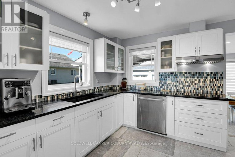 29382329/54-lakeshore-drive/morrisburg/south-dundas/ontario/K0C1X0_14