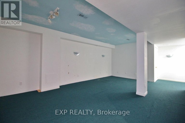 28815931/2127-lauzon-street/fallingbrookgardenway-south/ottawa/ontario/K4A3K7_24