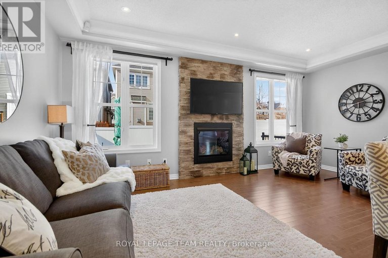 29455181/375-meadowbreeze-drive/emerald-meadowstrailwest/ottawa/ontario/K2M0K3_9