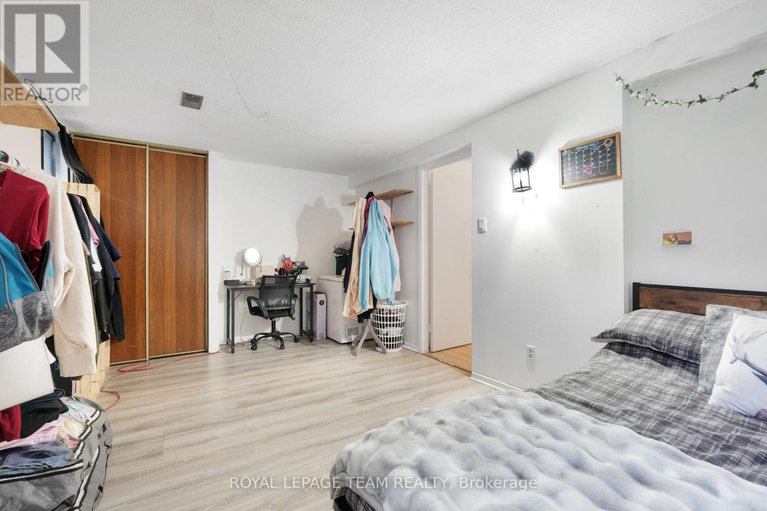 29239172/1807-meadowbrook-road/pineview/ottawa/ontario/K1B4W6_24