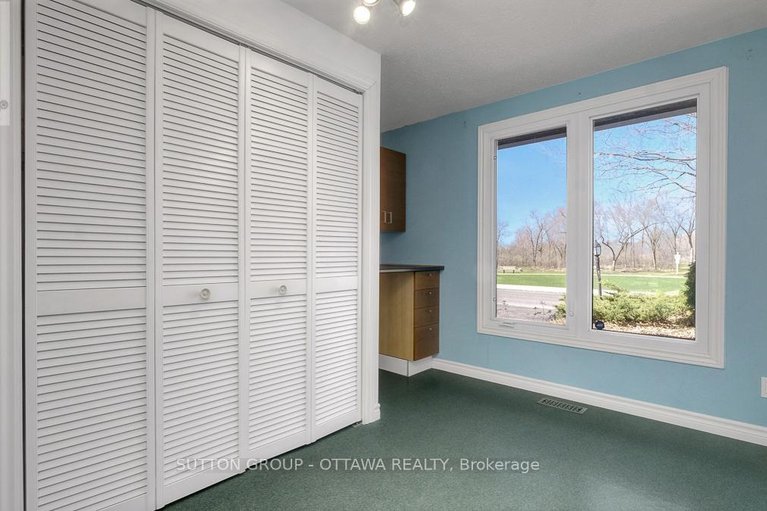 29636036/38-beaver-ridge/city-viewskylinefisher-heightsparkwood-hills/ottawa/ontario/K2E6C7_22