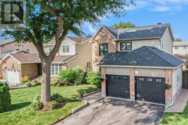 29629038/653-thicket-way/fallingbrookgardenway-south/ottawa/ontario/K4A3A7_43