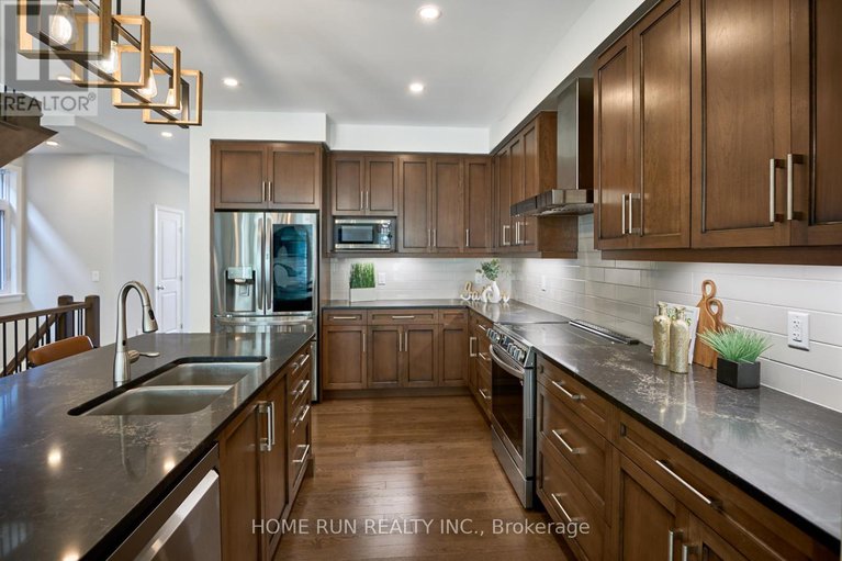 28910385/82-michael-stoqua-street/cfb-rockcliffe-and-area/ottawa/ontario/K1K5A2_14