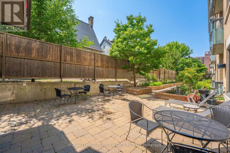 29635683/1504-238-besserer-street/sandy-hill/ottawa/ontario/K1N6B1_40