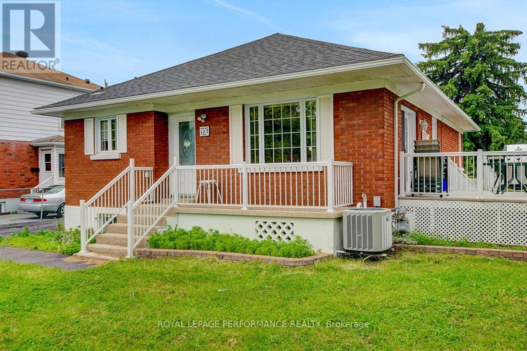 28439854/583-donald-street/overbrookcastle-heights/ottawa/ontario/K1K1L5_1