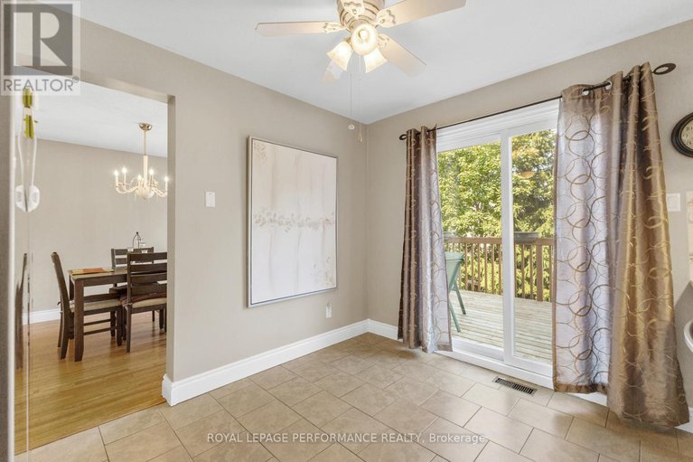 28918371/1936-longman-crescent/chateauneuf/ottawa/ontario/K1C5G6_12
