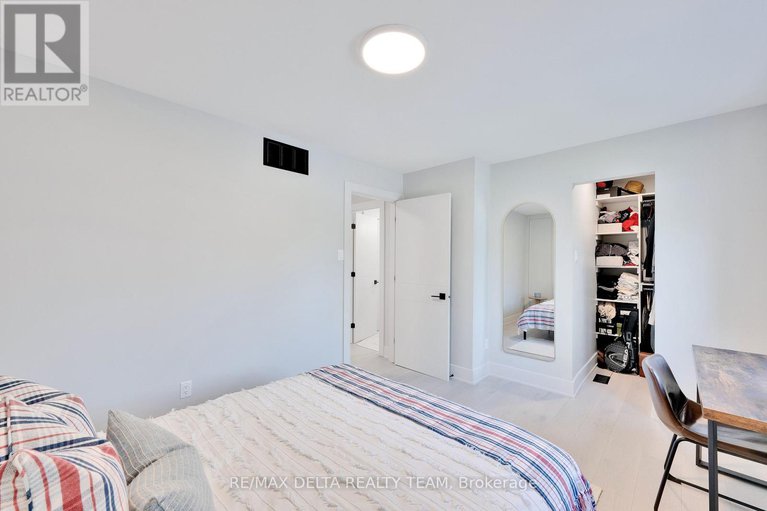 29202255/2556-gravelle-crescent/blackburn-hamlet/ottawa/ontario/K1B3A3_25