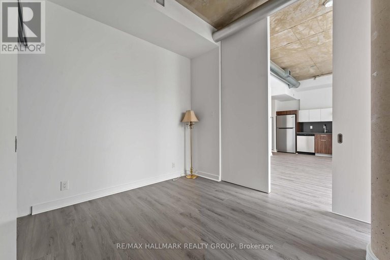 29647555/750-340-mcleod-street/ottawa-centre/ottawa/ontario/K2P1A4_16