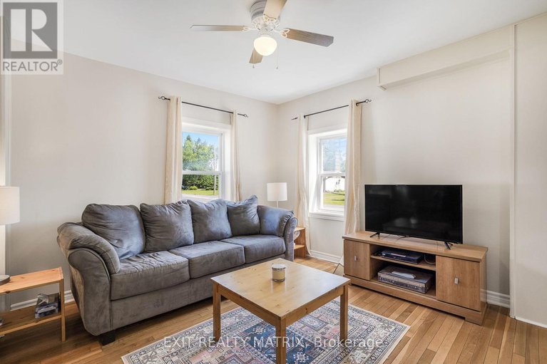 29071851/32-cockburn-street/north-stormont-finch-twp/north-stormont/ontario/K0C1G0_7