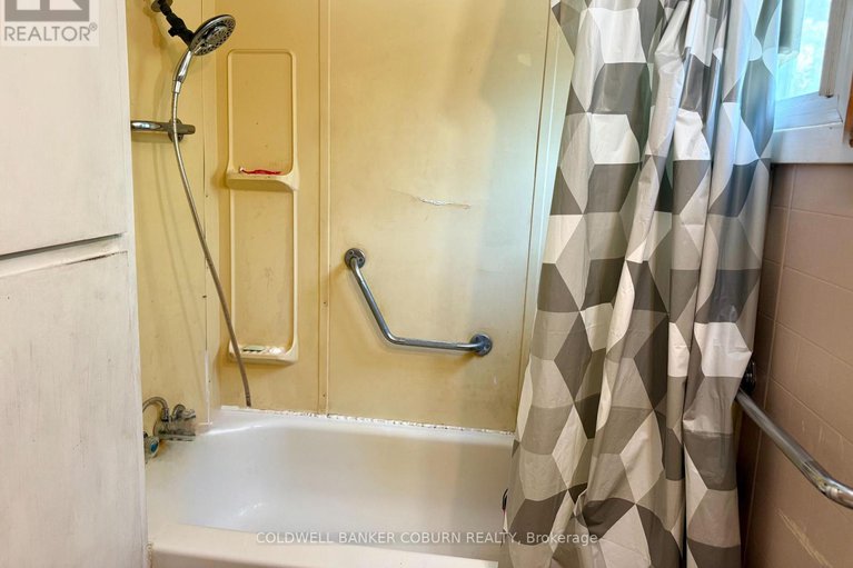 28737978/11467-queen-street/north-dundas-mountain-twp/north-dundas/ontario/K0E1J0_11