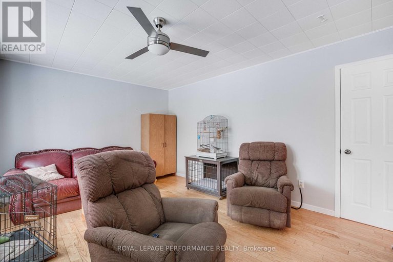 29263428/2375-county-rd-17-road/champlain-twp/champlain/ontario/K0B1K0_12