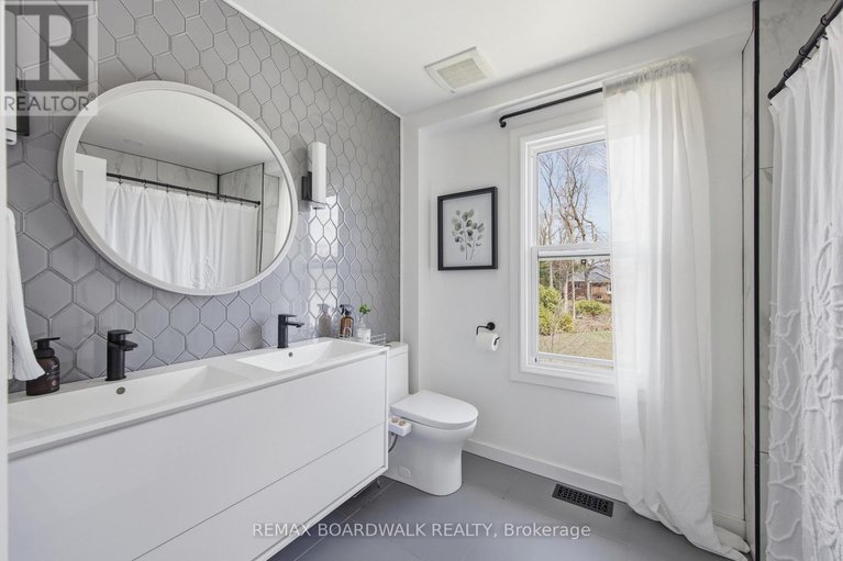 29643946/62-craig-street/village-of-russell/russell/ontario/K4R1A2_34