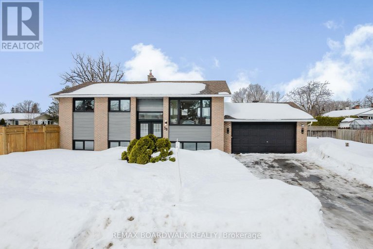 29437074/38-courtney-road-w/glencairnhazeldean/ottawa/ontario/K2L1L8_1