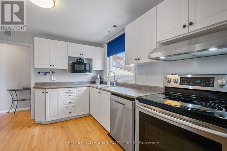 28228944/1811-applegrove-court/beacon-hill-south/ottawa/ontario/K1J6S4_11