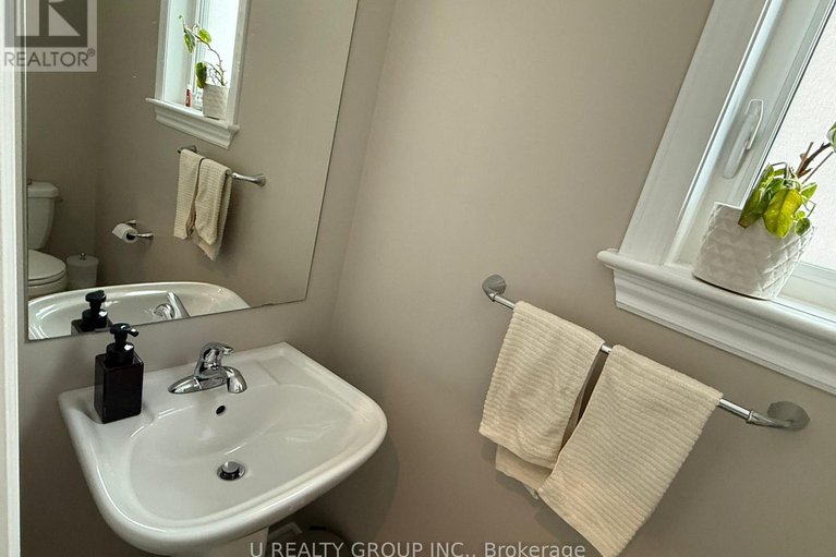 29416136/821-cedar-creek-drive/blossom-parkkemp-parkfindlay-creek/ottawa/ontario/K1T0B3_6