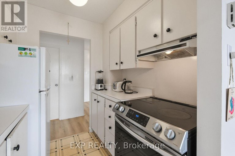 28348903/305b-2041-arrowsmith-drive/beacon-hill-south/ottawa/ontario/K1J7V7_15