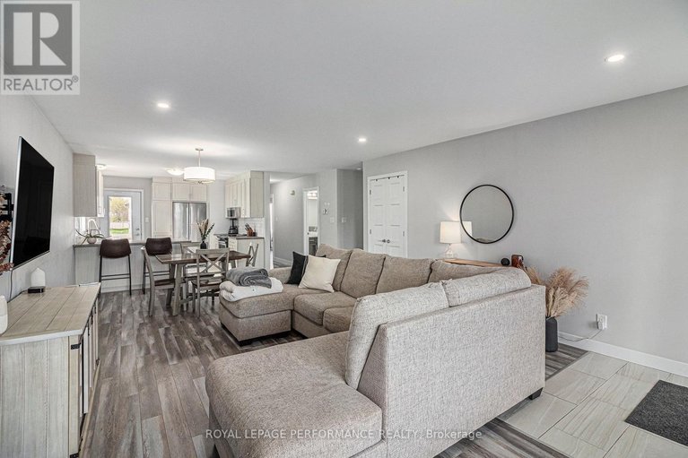 29595953/8-brittany-street/north-stormont-finch-twp/north-stormont/ontario/K0A1R0_6