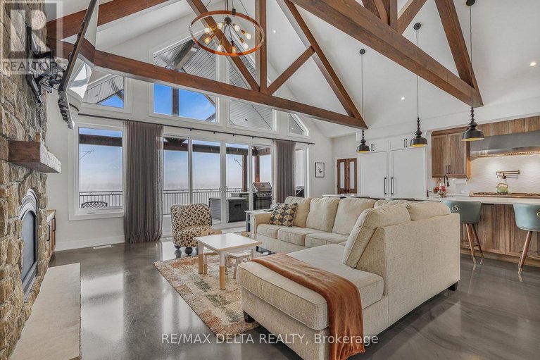 29456390/3815-old-highway-17-road/clarencerockland-twp/clarence-rockland/ontario/K4K1W2_8