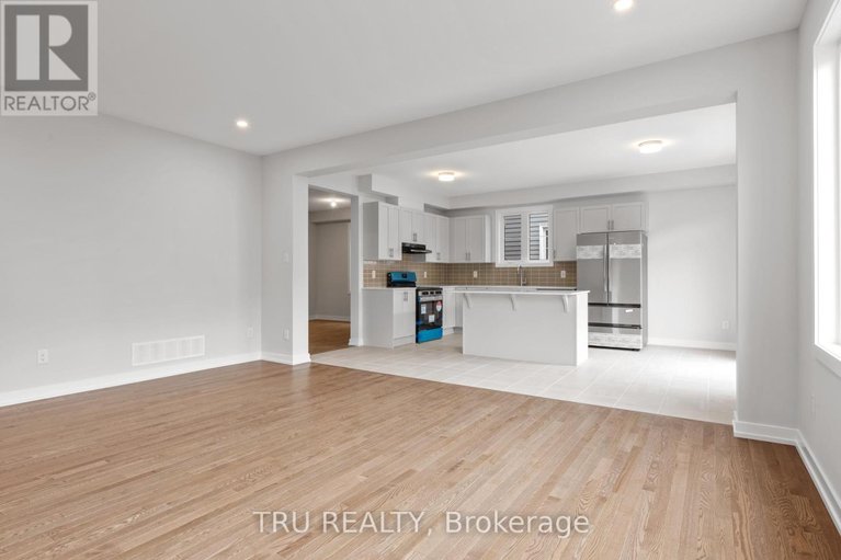 29570536/75-hackamore-crescent/goulbourn-twp-from-franktown-rdsouth-to-rideau/ottawa/ontario/K0A2Z0_6