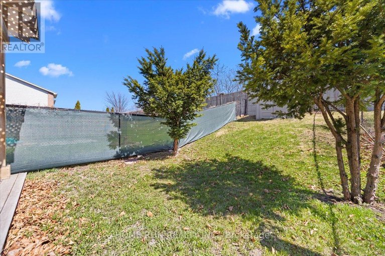 29668806/113-gray-crescent/beaverbrook/ottawa/ontario/K2K3J7_32