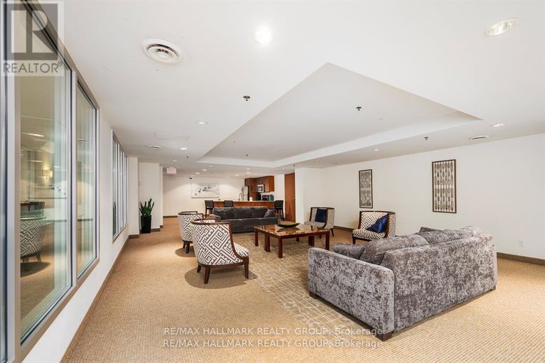 28394405/2701-195-besserer-street/sandy-hill/ottawa/ontario/K1N0B6_36