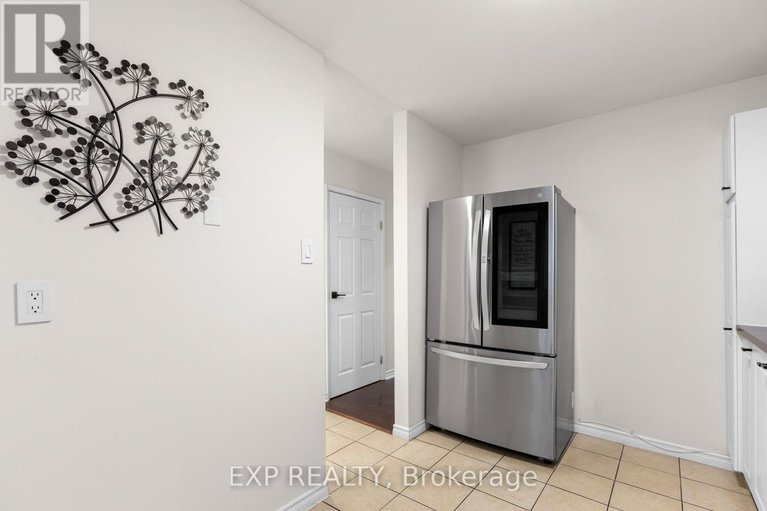 28555628/107-2650-pimlico-crescent/emerald-woodssawmill-creek/ottawa/ontario/K1T2A8_9