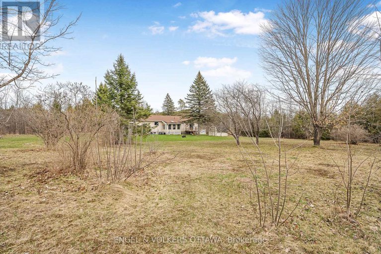 28239136/684-county-road-44-road/north-grenville-twp-kemptville-south/north-grenville/ontario/K0G1J0_44