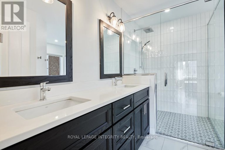 28624550/11-honeywood-court/riverside-southgloucester-glen/ottawa/ontario/K1V1Y4_19