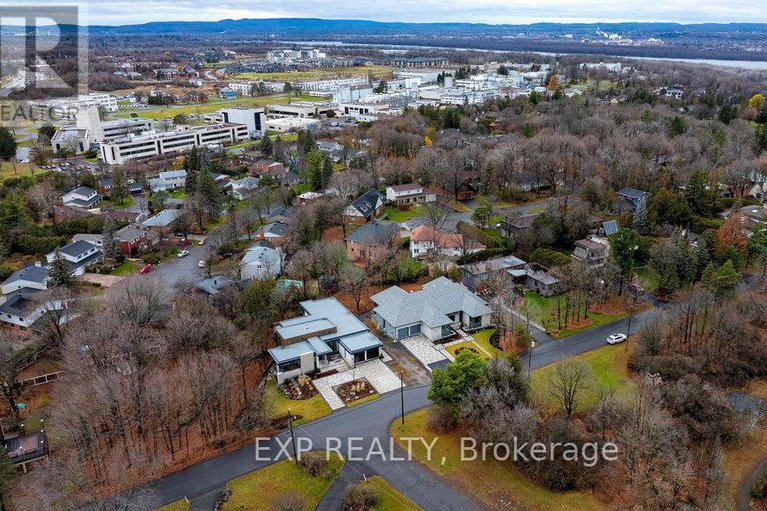 29085239/26-clovelly-road-w/rothwell-heights/ottawa/ontario/K1J6M2_19