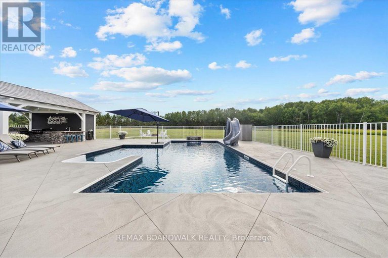 29211035/2440-emmett-road/cumberland-west/ottawa/ontario/K4C1S1_36