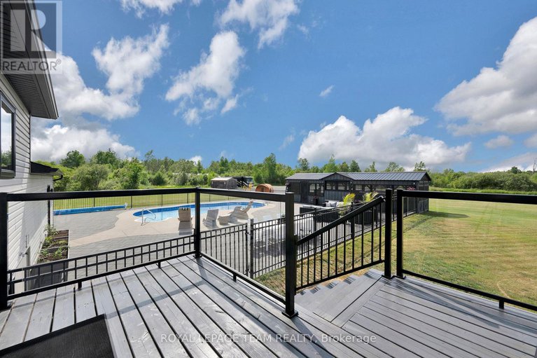 28504851/883-craig-road/north-grenville-twp-kemptville-south/north-grenville/ontario/K0G1S0_2