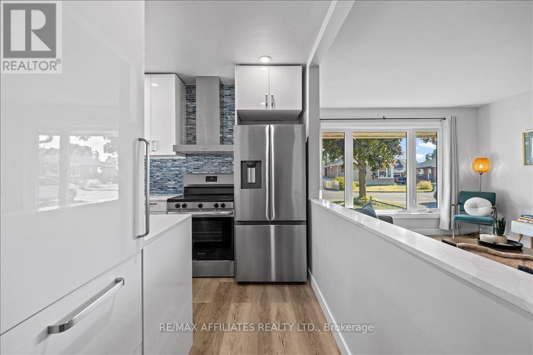 28869216/381-spartan-avenue/vanier/ottawa/ontario/K1K1J6_10
