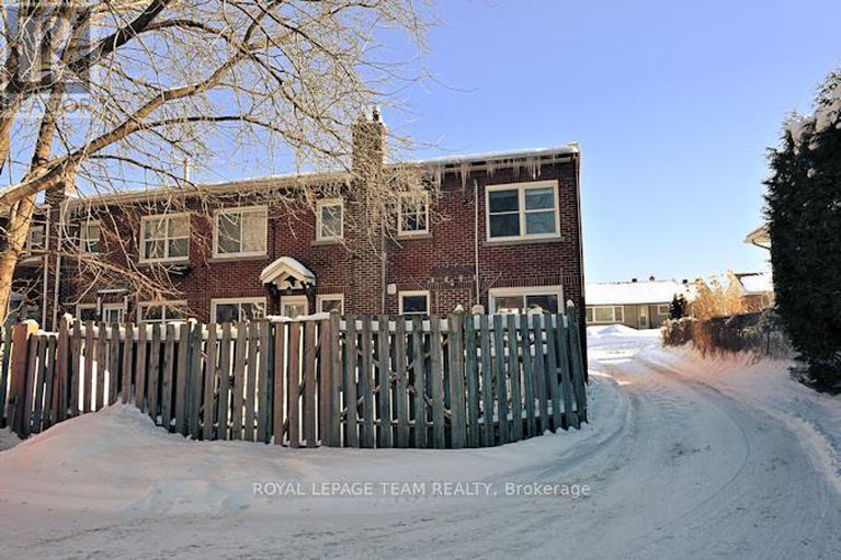 29378694/1305-kingston-avenue/carlington/ottawa/ontario/K1Z8K9_38